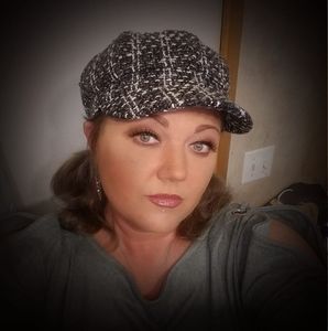 Meet your Posher, Greeneiz